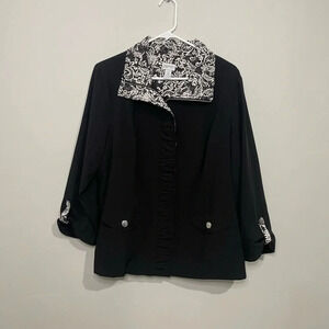 Zenergy by Chico’s Black Zipper Front Jacket with Contrast Floral Lining‎
